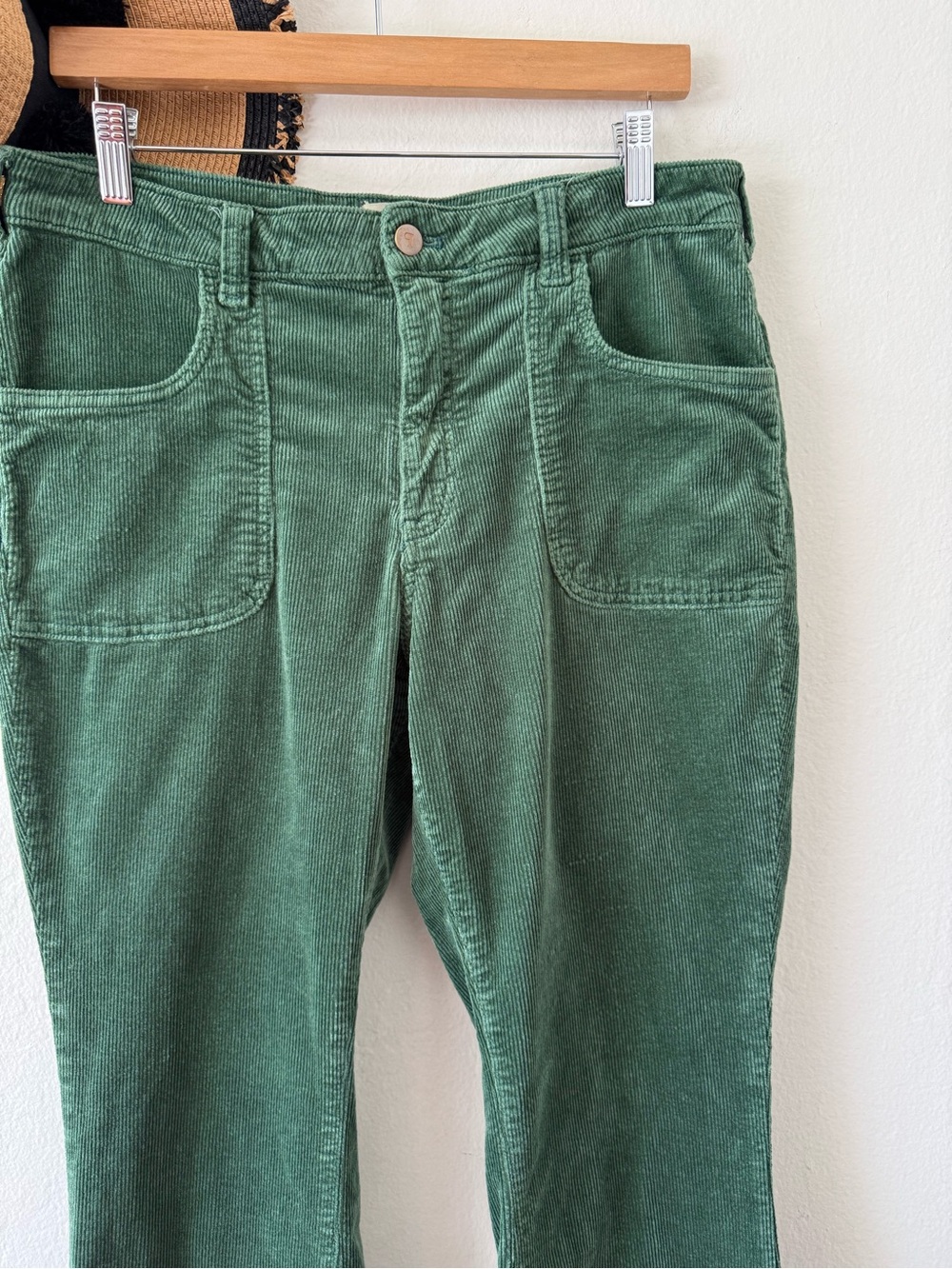 Anthropologie Pilcro The Icon Green Flare Leg Corduroy Pants Size 32 - Picture 12 of 16